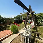 بيت ضيافة La Mosie